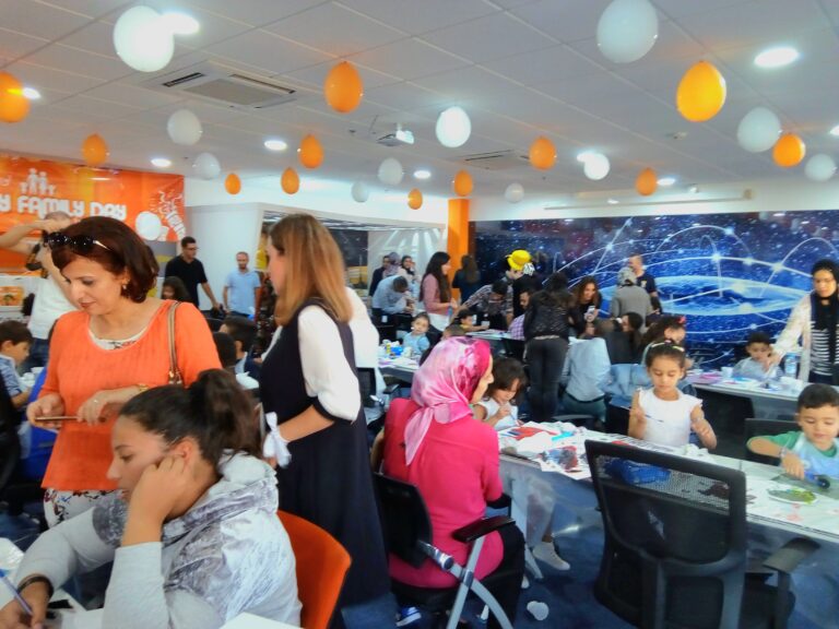 Une journée familiale à la découverte des métiers qui font l’entreprise